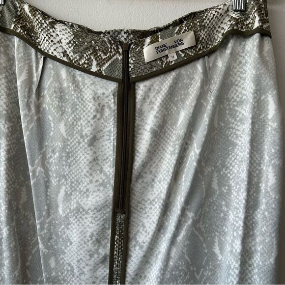 Diane von Furstenberg Kara Snake printed pencil skirt size 14 - Picture 8 of 13